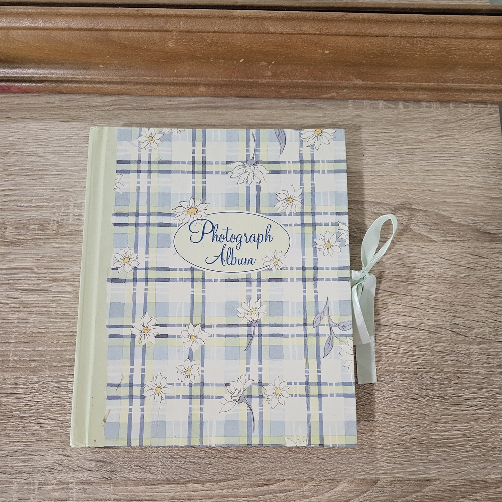 Photograph Album - Floral Plaid Design in Light Blue and Cream